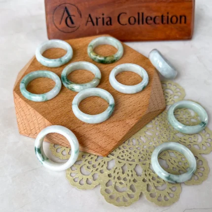 Jade Petaled Green Jadeite Ring – Hand-Carved Natural Jadeite Jade, US Size 8 (YW-0110-1735488264)